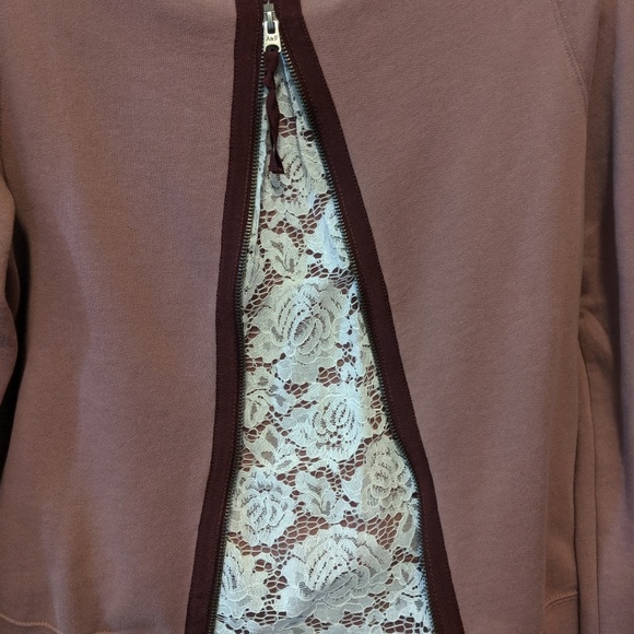 Abercrombie & Fitch Other - A&F sweatshirt